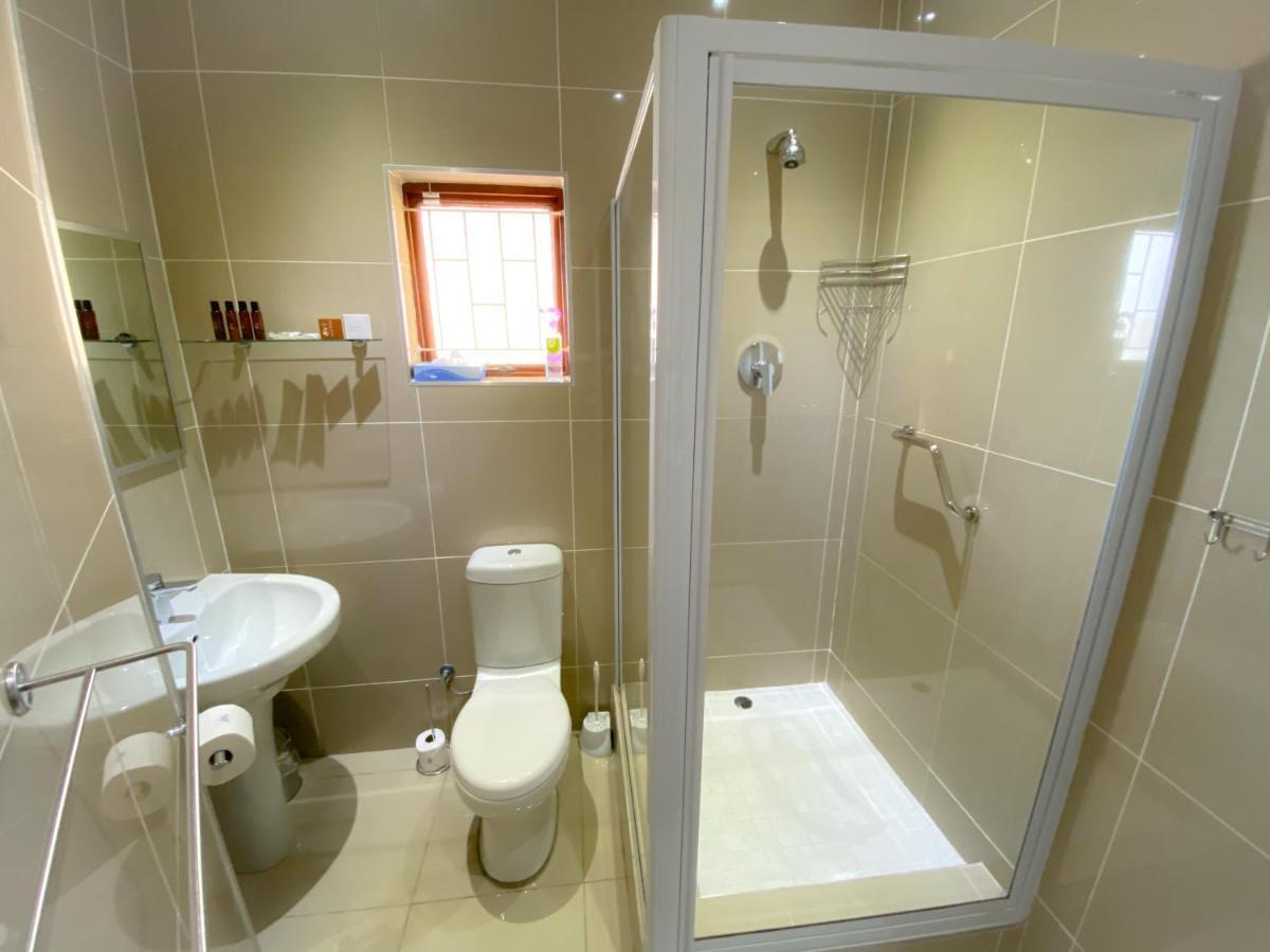 The Meritus Guest House Westville Buitenkant foto