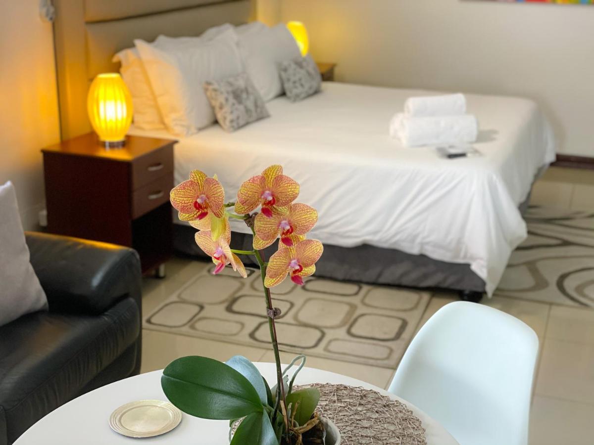 The Meritus Guest House Westville Buitenkant foto