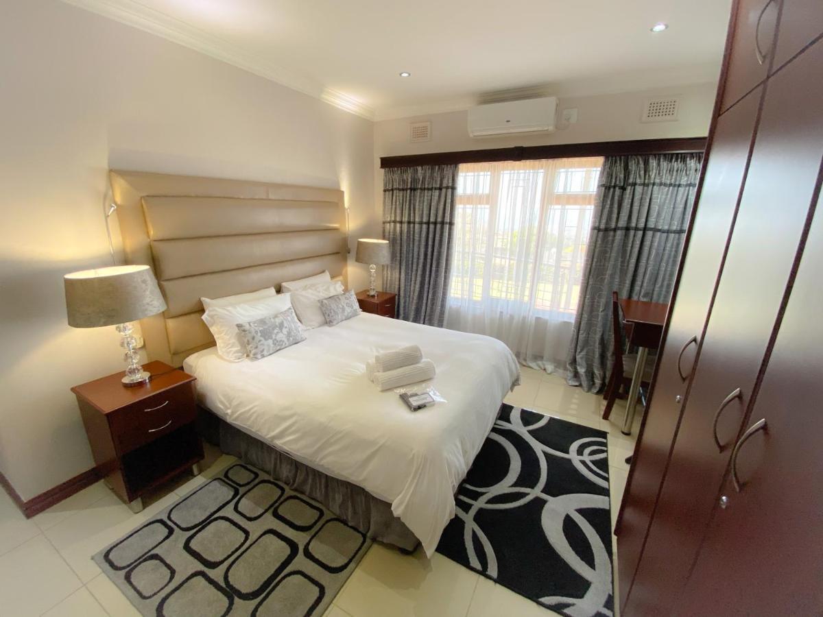 The Meritus Guest House Westville Buitenkant foto