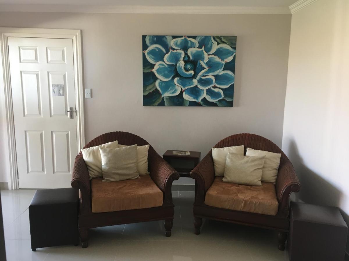 The Meritus Guest House Westville Buitenkant foto