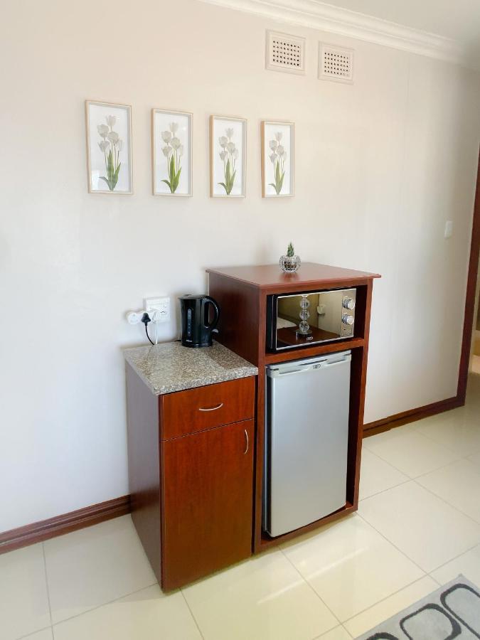The Meritus Guest House Westville Buitenkant foto