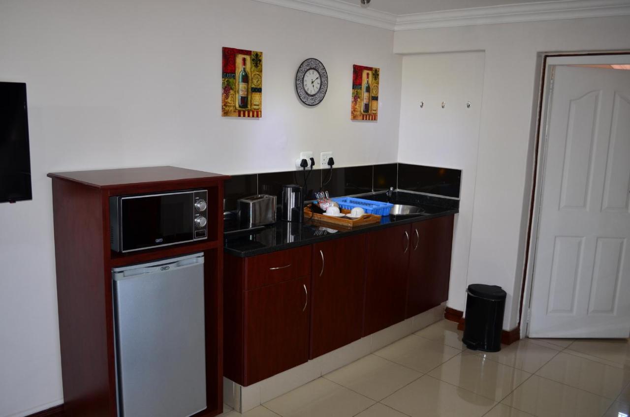 The Meritus Guest House Westville Buitenkant foto